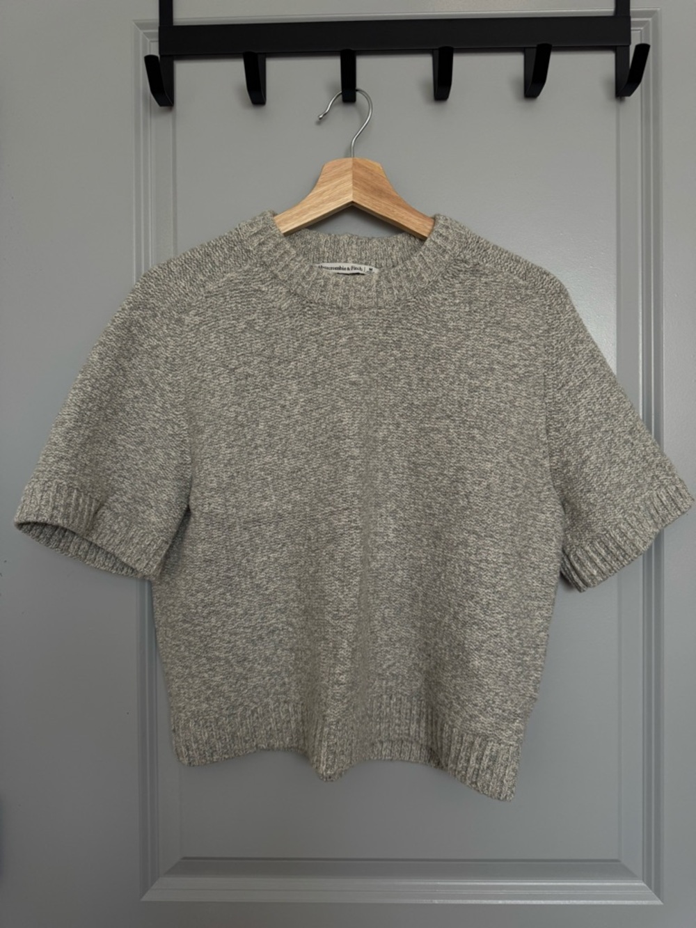 Abercrombie & Fitch Heather Gray Short-Sleeve Knit Sweater